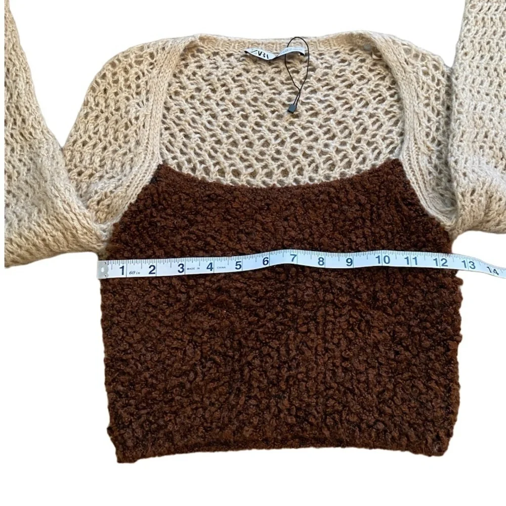 ZARA SHORT KNIT CROP TOP